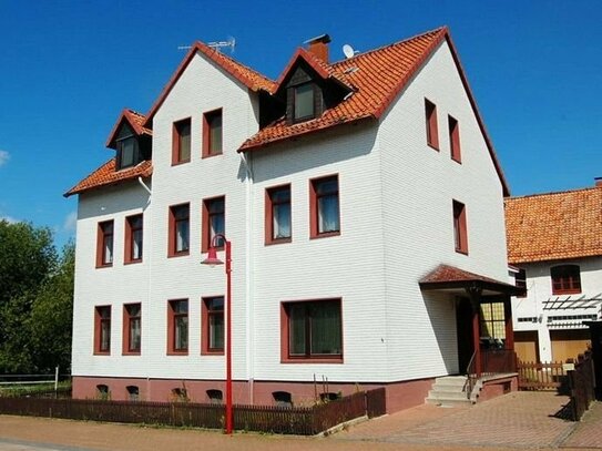 Historisches Wohnhaus mit 3 WE und diversen Nebengebäuden in Duingen