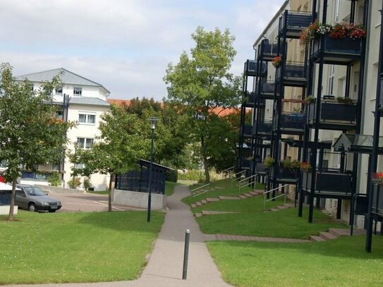 Schön geschnittene 2-Zimmerwohnung mit Balkon in Naumburg