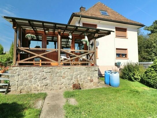 Großes gepflegtes Haus mit Garten ideal für Mehrgenerationen wohnen in Top Lage von Laufenburg