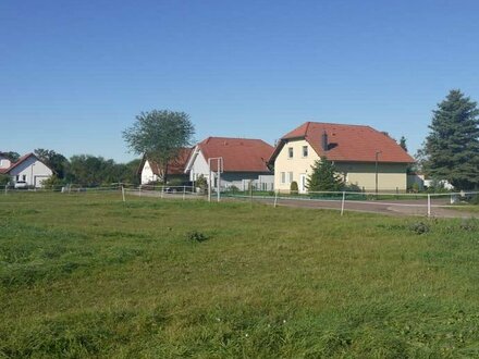 Könnern OT Kirchedlau: 560 qm Baugrundstück für Haus-Neubau