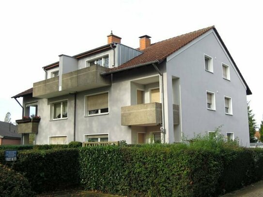 Schöne 3,5 Zimmerwhg. im 2. OG eines gepflegten Hauses mit nur 6 WE,