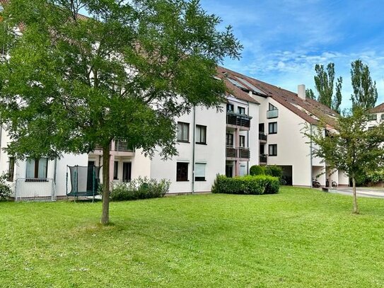 "Schön aufgeteilte 3-Zimmer Wohnung: 92qm Wohnfläche mit idyllischer Terrasse in Wiesbaden"