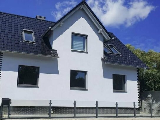 Wohnraumwunder in Bad Saarow 2 Häuser inkl. neuer PV Anlage