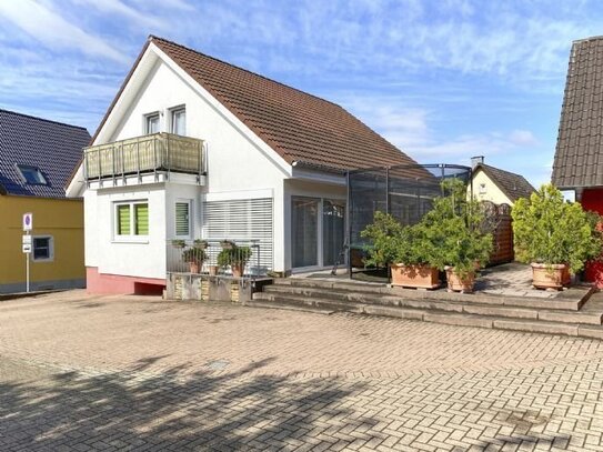 8-Zimmer Haus in Pfaffenweiler , Breisgau (79292)