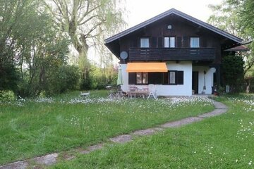 Idyllisch gelegenes Einfamilienhaus mit Charme und prächtigem Bergblick im Chiemgau