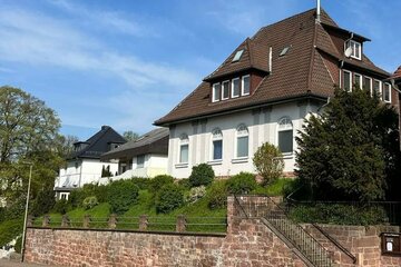 Denkmalgeschütztes Mehrfamilienhaus im sonnigen Herzen von Philippsthal