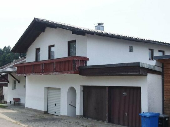 Großes Wohnhaus bei Gotteszell, mit drei Wohnbereichen sucht neue Eigentümer - Haus Zachenberg