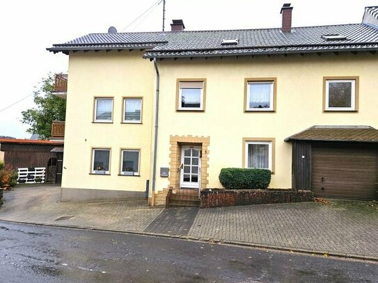 Einseitig angebautes Doppel-Haus / 2 Familien-Haus in Oberzerf
