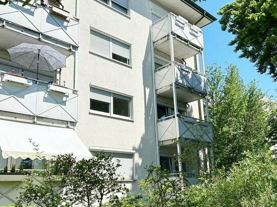 Ingolstadt-Nord: Wunderschöne 3 Zi-Wohnung mit Balkon und Garage
