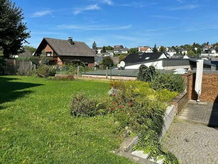 Solides und gepflegtes EFH mit Garten und Garage in ruhiger Lage von Elz, bei Limburg