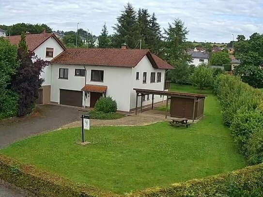 Wohnhaus mit großem Garten nahe an der Grenze Luxemburg