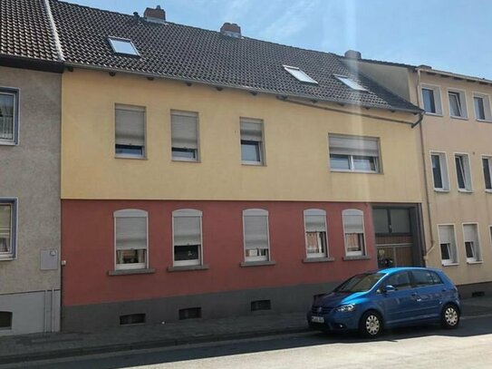 Für Dachgeschosswohnung mit freigelegten Balken in Schöningen