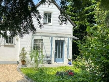 Handwerker aufgepasst !! Einfamilienhaus und 3 Parteien-Stadthaus und traumhaftes Gartengrundstück