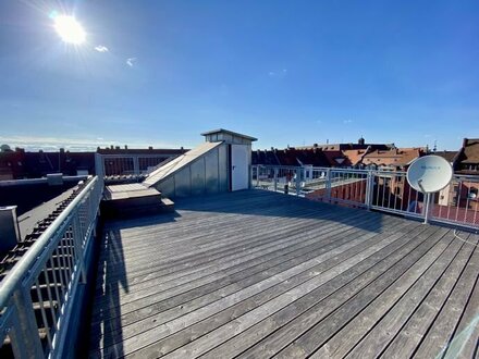 Exklusives, modernes Penthouse in GoHo mit Kamin, Fußbodenheizung und 360°-Aussicht über Nürnberg