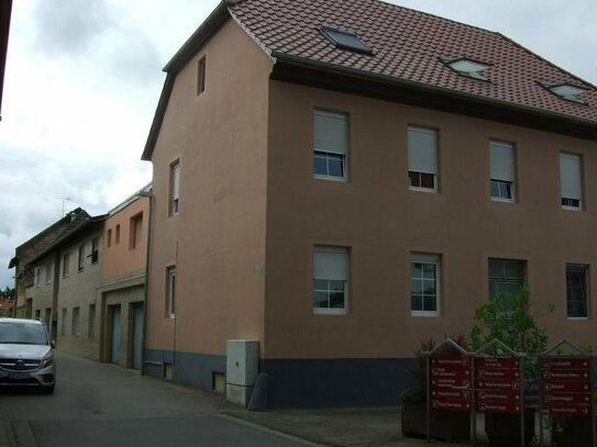 Schöne Dachgeschoß-Wohnung in Gau-Bickelheim