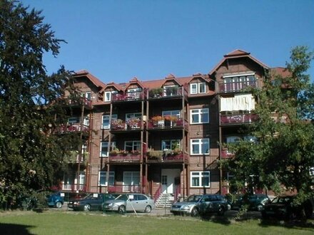 Wunderschöne 3-Zimmer-Wohnung im 2. Obergeschoss mit Balkon im sanierten Altbau mit Bergblick