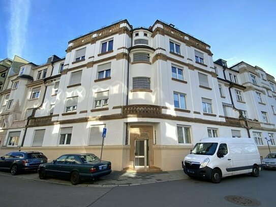 Sehr geräumige 4-ZKB Jugendstil-Wohnung in Ludwigshafen-Süd