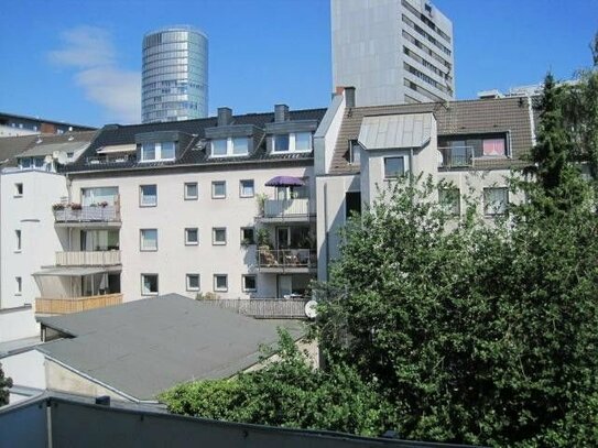 Schöner Wohnen: 2-Zimmer-Wohnung in zentraler Lage in K-Deutz