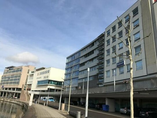 Gepflegte Bürofläche an der Berliner Promenade mit Blick auf die Saar