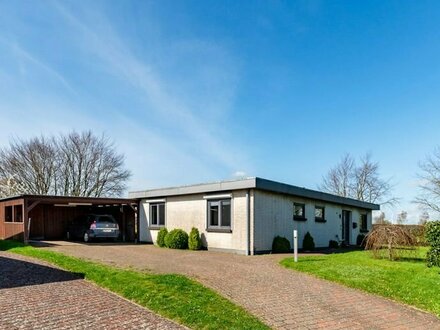 Ebenerdiges Wohnen im Grünen: Dieser Bungalow bietet Platz und viele Gestaltungsmöglichkeiten.