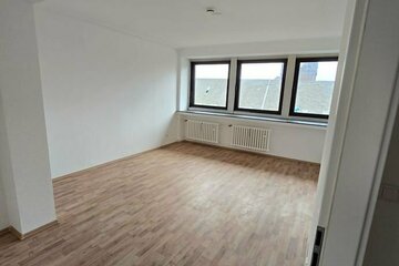 Schöne helle 2,5 Zimmerwohnung 52m² (7.OG)