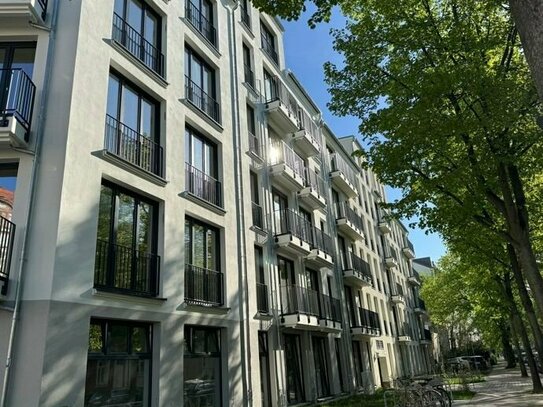 Exklusiver Neubau: Erstvermietung moderner 2-Raum-Wohnung mit schickem Wannebad und Balkon