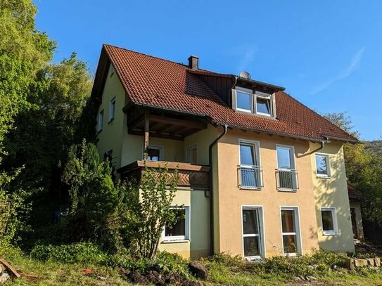 Zweifamilienhaus mit großer Doppelgarage in Ketschendorf