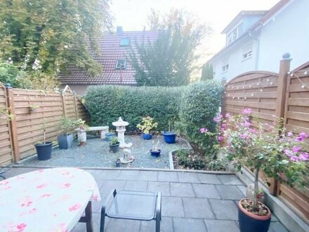 Freiheit in der Reihe - gepflegtes Reihenendhaus (Niedrigenergie) mit Terrasse u. Garten, TG-Garage u. 2 Stellplätzen