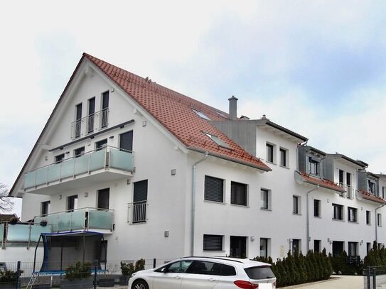 Moderne 3-Zi. Wohnung mit Balkon im Niedrigenergiehaus mit Personenaufzug!