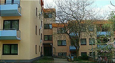1-Zimmer-Wohnung mit Balkon, Einbauküche, Keller, Fahrstuhl und TG-Stellplatz in Universitätsnähe