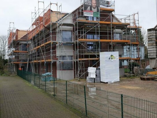 Neubau Erstbezug 4-Zimmer im 1. OG mit Balkon und neuer EBK Whg 5