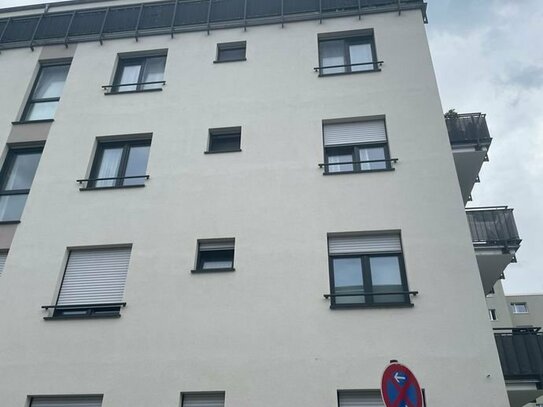 Exklusive 3-Zimmer-Wohnung mit Einbauküche in Mühlheim/Lämmerspieler Str.