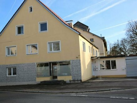 OH-83-23 Mehrfamilien- und Einfamilienwohnhaus in Niedertraubling unweit von Regensburg