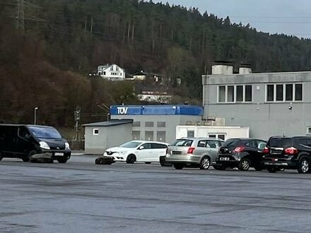 KFZ Werkstatt mit Prüfmöglichkeit