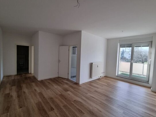 -2 Zimmer im 1.OG mit Balkon am Marktplatz