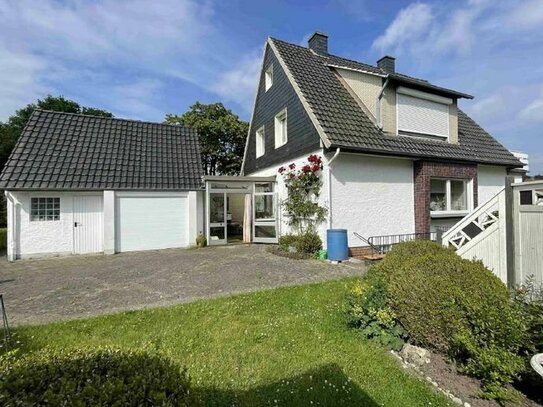 Gepflegtes Einfamilienhaus mit Garage