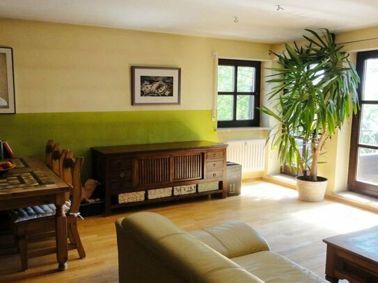 Gepflegte Wohnung mit herrlichem Balkonausblick in ruhiger und grüner Wohnlage*bestens vermietet*