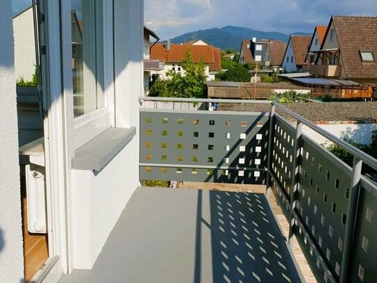 Schöne 4.Zimmerwohnung mit Balkon und guter Verkehrsanbindung