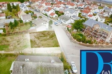 Grundstück für Neubau DHH: Individuell planbar, Massivhaus mit Keller!