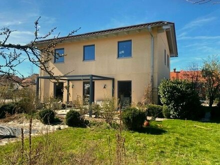 Traumhaus in sonniger, ruhiger Lage mit herrlichem Garten