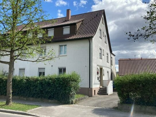 Ideal zur Kapitalanlage! --Familienhaus mit viel Potenzial in guter Wohnlage