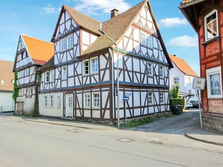 Angebotsverfahren: Denkmalgeschütztes Wohnhaus in Helmarshausen...