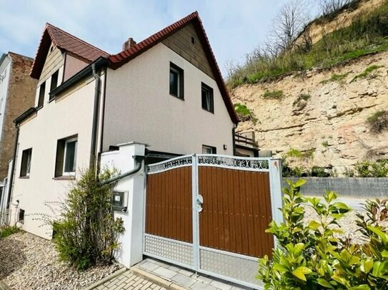 TOP PREIS ! Saniertes Einfamilienhaus in ruhiger Lage von Weißenfels OT Markwerben