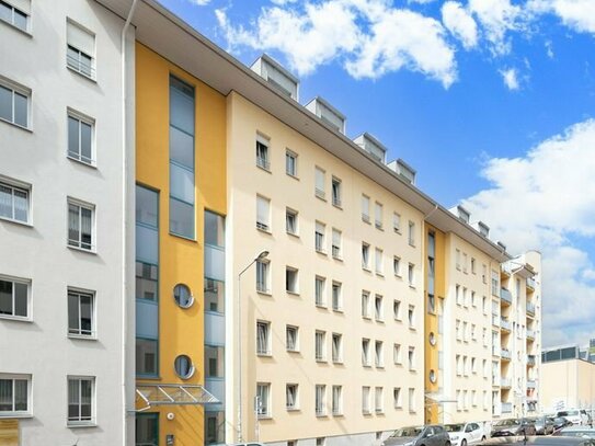 RARITÄT IM ZENTRUM-SÜD // vermietetes Apartment mit EBK, Balkon & TG-Stellplatz // 2022 renoviert