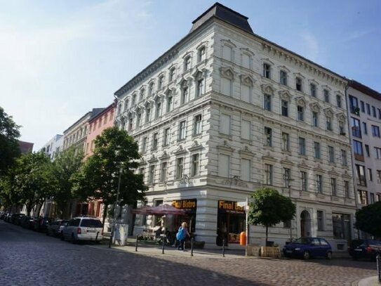 2 Zimmer Altbauwohnung in der Victoriastadt mit Balkon