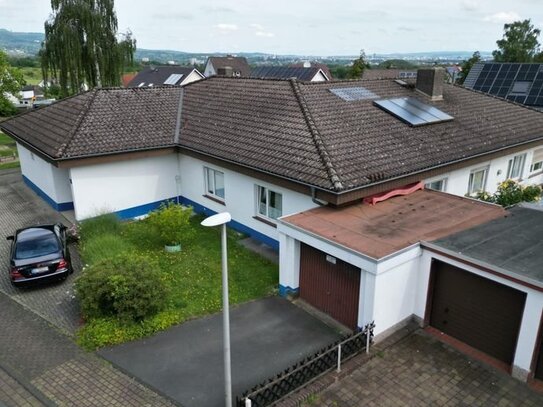 Großzügiges Wohnhaus mit Gewerbeeinheit in Baunatal-Rengershausen!