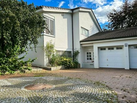 Charmantes LANDHAUS mit großem Garten & Obststreuwiese