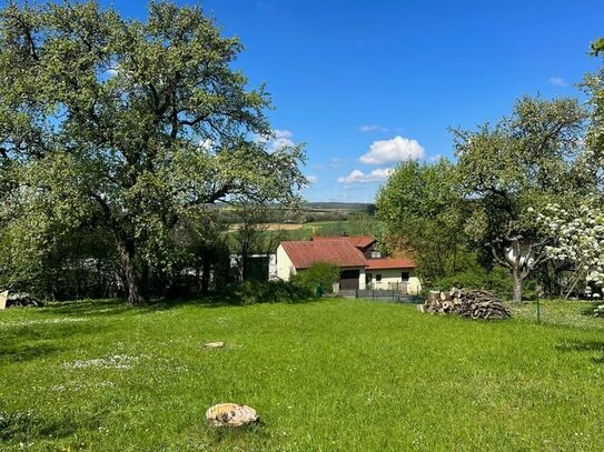 Hassfurt OT Oberhohenried: Grundstück in schöner Wohnsiedlung