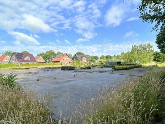 Großzügige, rückwärtige Grünlandfläche mit Teichanlage in Bad Zwischenahn-Ekern - ländliche Lage