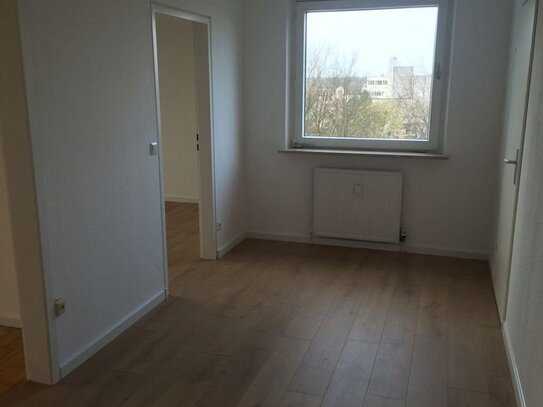 2,5 Zimmer Wohnung mit Balkon und Wannenbad